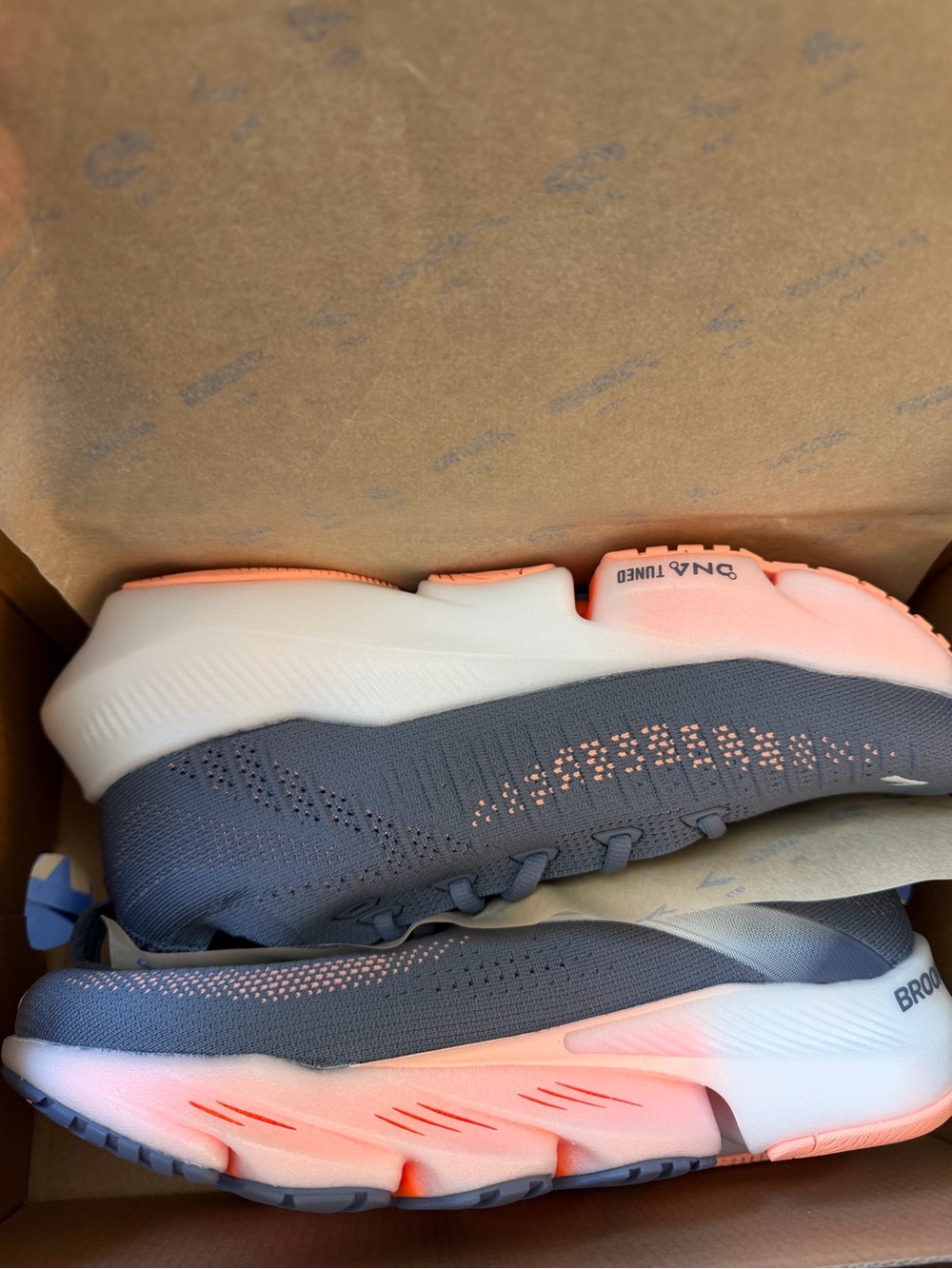 Brooks brand new glycerin flex grey/peach/orange sneakers